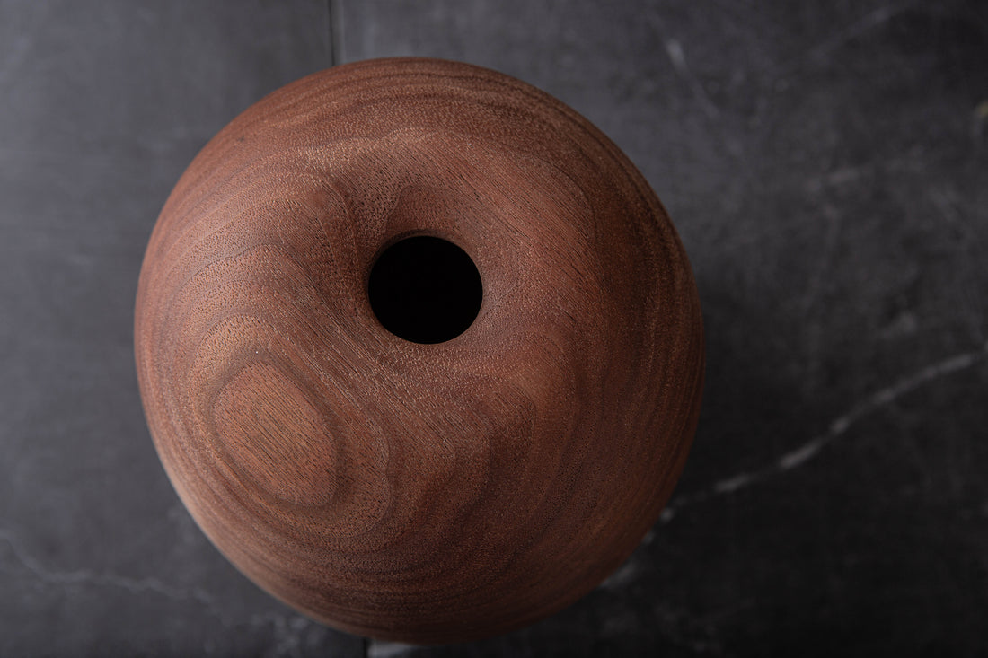 SUNKEN TOP VESSEL IN TEXTURED BLACK WALNUT