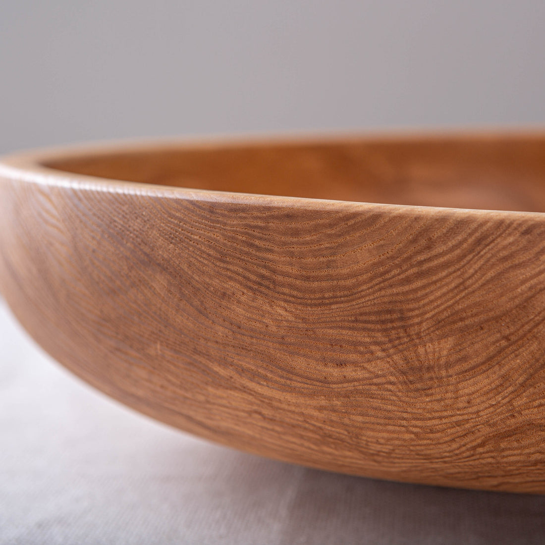 OBLIQUE BOWL IN TEXTURED FIGURED ASH 16.25"x4.25"