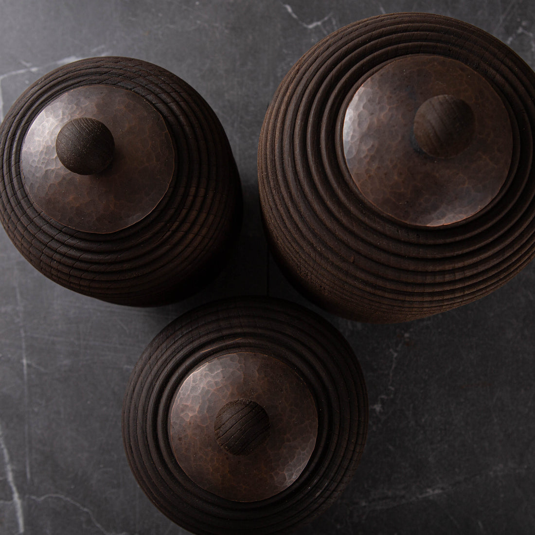 SET OF 3 LIDDED VESSEL IN EBONIZED CHERRY AND PATINATED COPPER