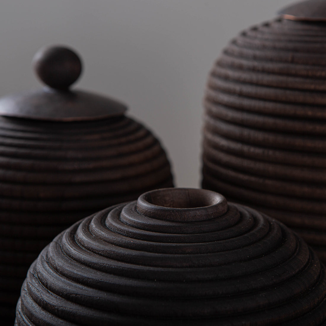 SET OF 3 LIDDED VESSEL IN EBONIZED CHERRY AND PATINATED COPPER