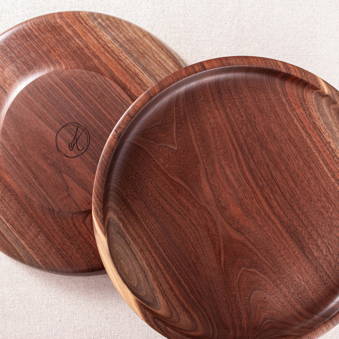 OBLIQUE PLATTER IN BLACK WALNUT 15.5"x1.75"