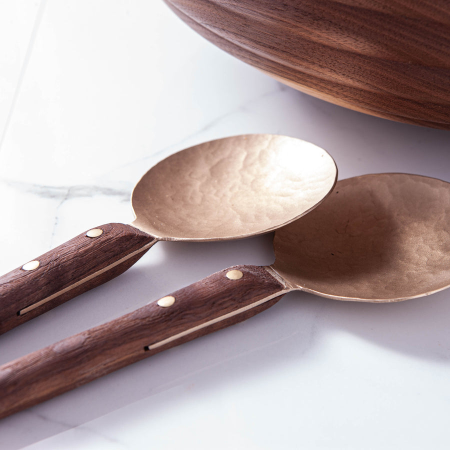 SALAD SERVERS IN BRASS AND BLACK WALNUT