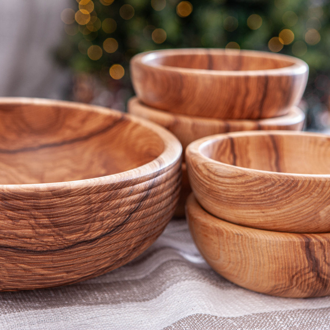 BEADED OBLIQUE BOWL AND EVERYDAY BOWL SET