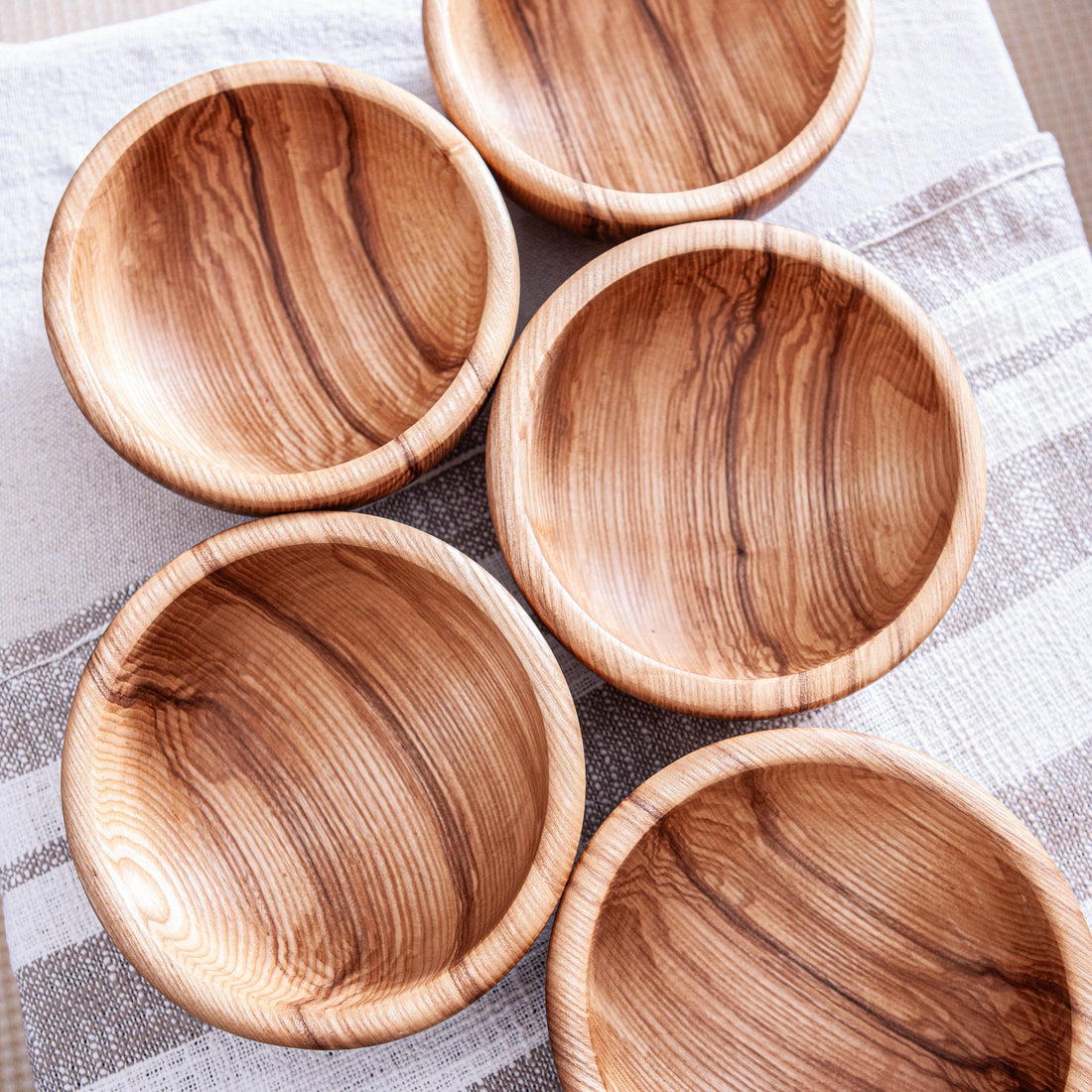 BEADED OBLIQUE BOWL AND EVERYDAY BOWL SET